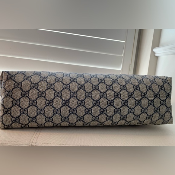 Gucci Web Loop GG Coated Canvas Tote, Made in Italy.  Dust bag included. - Picture 10 of 16